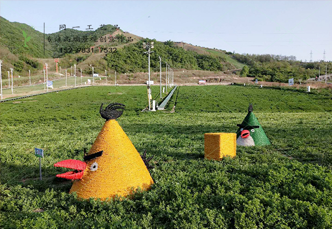 稻草工藝品卡通造型憤怒的小鳥 稻草工藝品卡通造型憤怒的小鳥