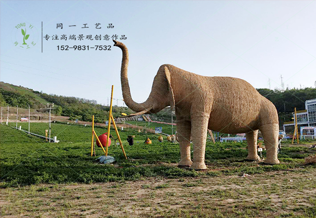 大型草雕大象造型 大型草雕大象造型