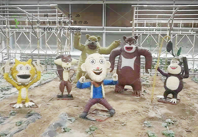 稻草工藝品熊出沒組合造型